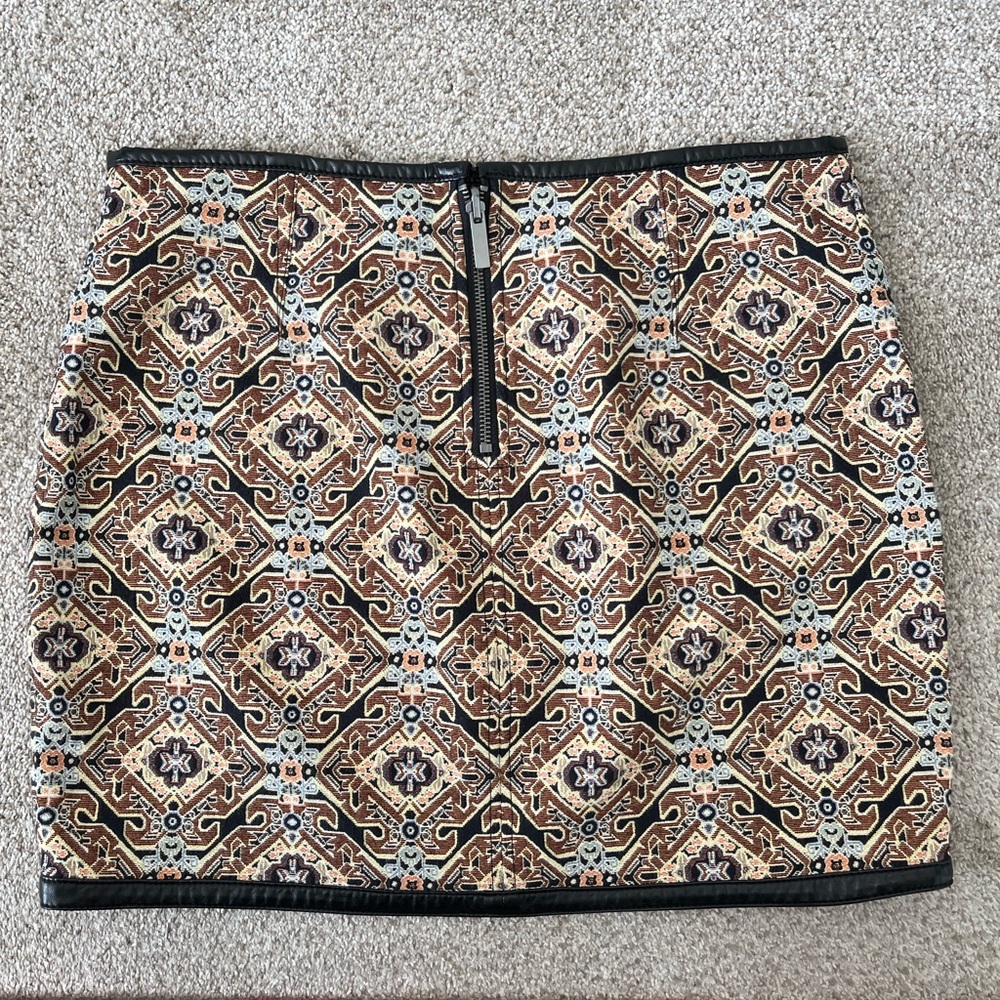 Express Jaquard Mini Skirt Faux Leather Trim - Picture 2 of 4